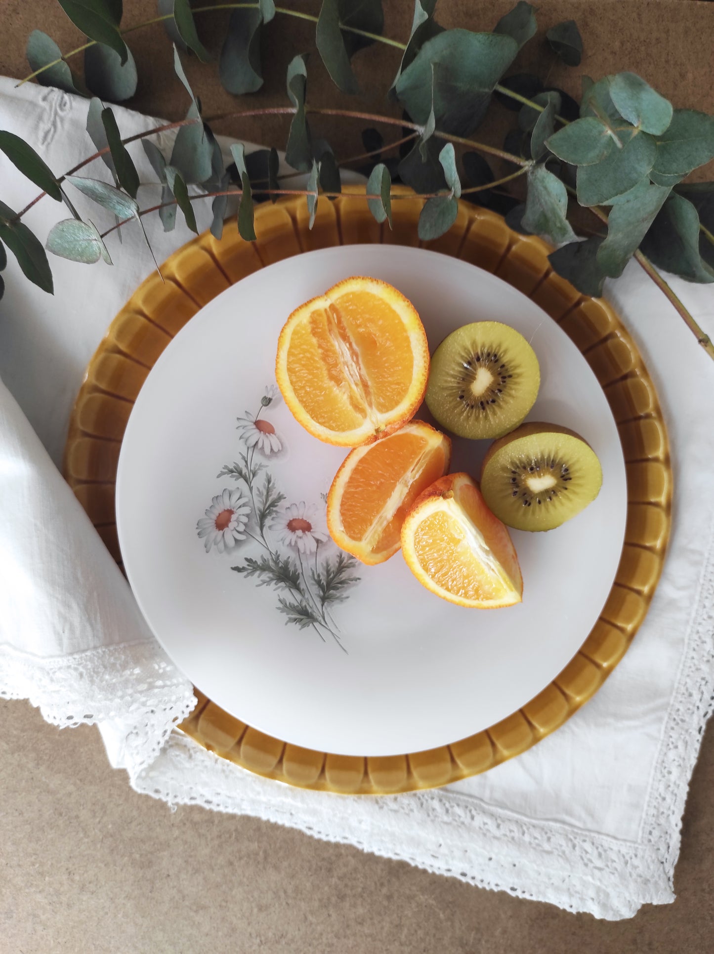 Quatre assiettes "Marguerites"