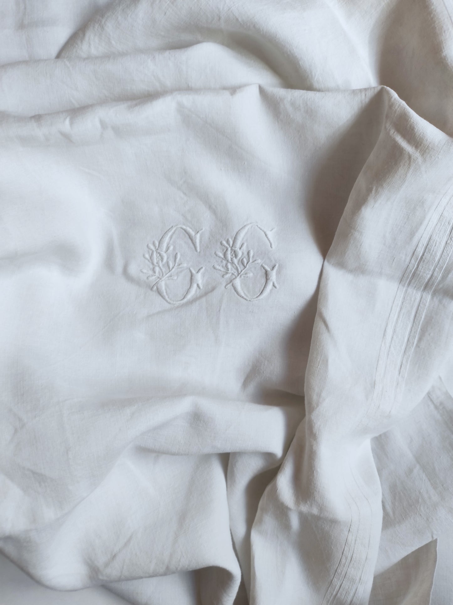 Torchon blanc monogrammé