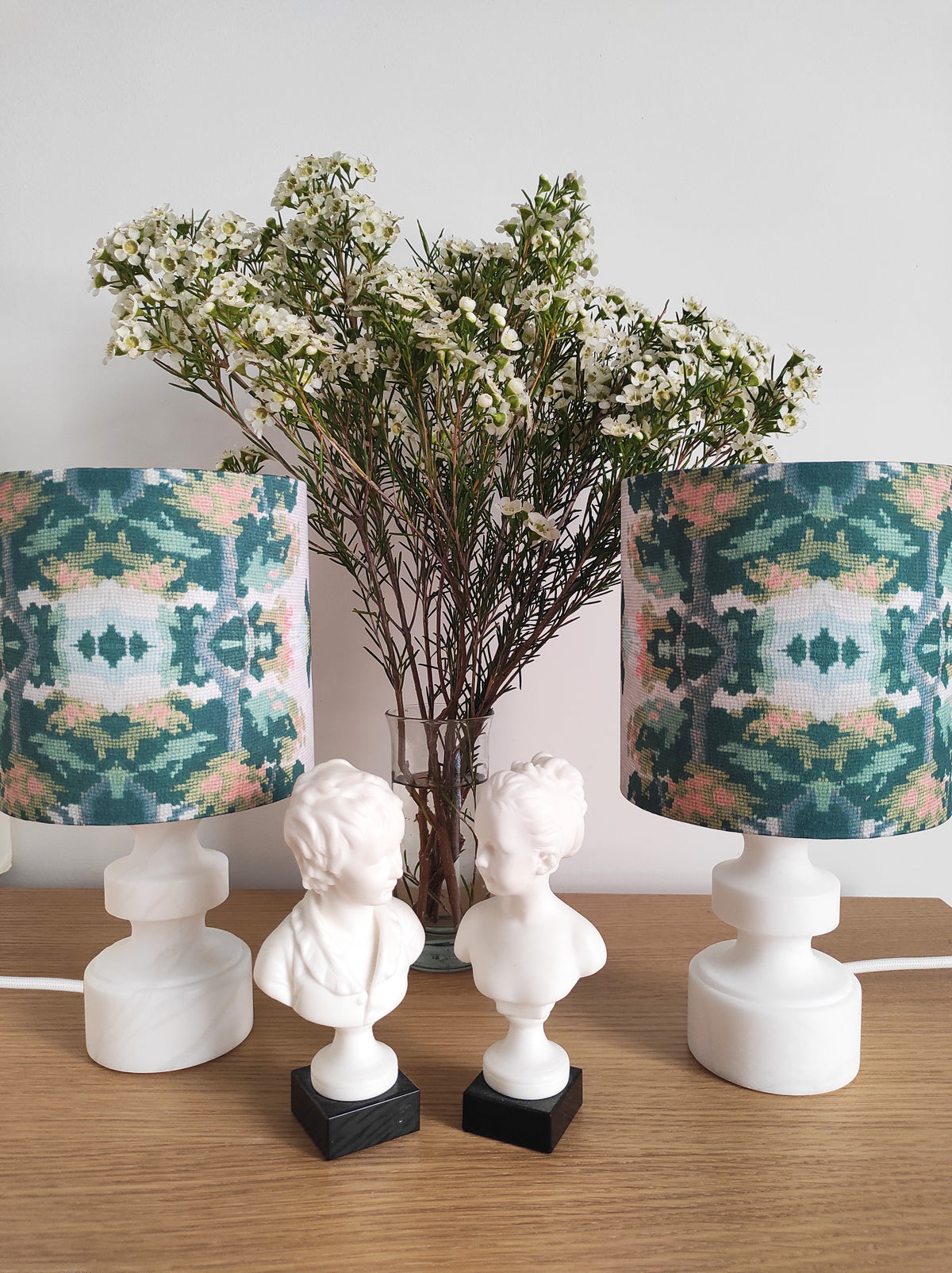 Deux lampes Tapestry I pied en albatre